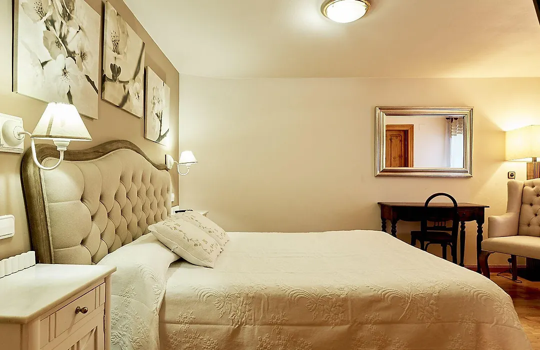 Hostal Vidaller-1